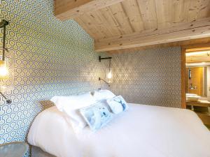 Chalet 4**** La Clusaz: sur les pistes, 10 pers, terrasse, garage, Wifi, linge inclus - FR-1-437-80