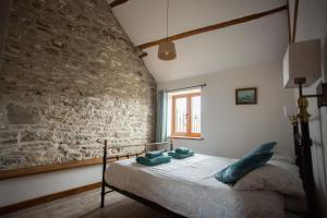 1 Beacon View Barn