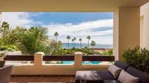 Frontline luxury 10 mins from Puerto Banús RDR303