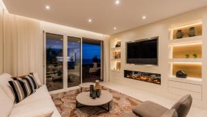 Frontline luxury 10 mins from Puerto Banús RDR303