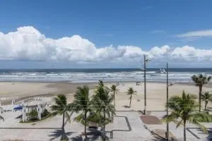 Apto Jóia 3 dormitórios - Frente para o mar - Praia Grande - Praia Grande