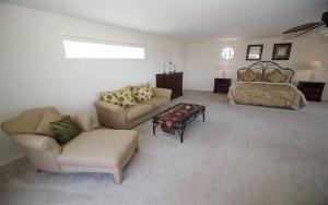 #440-Large 5 bed pool home with excellent privacy