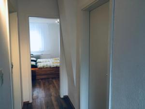 Ferienhaus am Fluss mit traumhafter Dachterrasse ,Garten und Grill