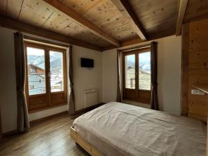 Chalets Chalet renove 3 chambres, charme, WiFi gratuit, proximite pistes - FR-1-452-128 : photos des chambres