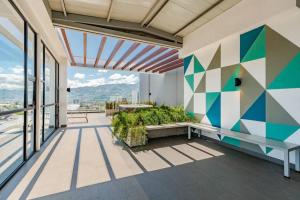 Rooftop and city view Aparment