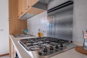 Happy Guest Apartments - Lake View and Pool