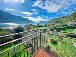 Appartamento Tivano, balcone con vista lago