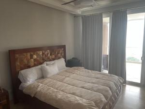 Break Water Point Penthouse 7th Floor