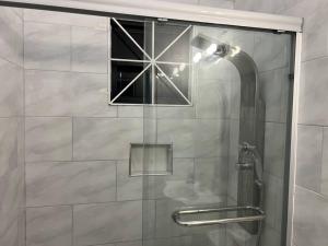 Luxury 1 Bedroom & Rooftop Pool unit #2