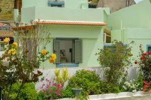 George' s House - Neápolis