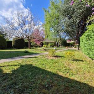 B&B / Chambres d'hotes Les cedres bleus : photos des chambres