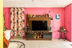 Colorful Private Room Oasis