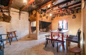 Amazing Home In Vrgorac With Wifi