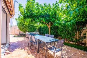 Villas VILLA PROVENCE-SPA&BBQ CENTRE AU CALME- JARDIN - TERRASSES : photos des chambres