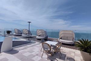 Cartagena Centro de Convenciones Hotel de las Americas con salida a playa 2BR Wifi