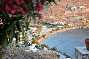 Awesome Traditional Maisonette House - Kythnos
