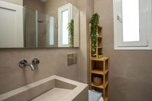 Salty Beach Front House Faliraki