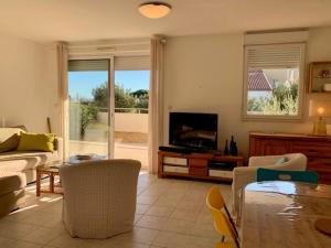 Appartements Soleil et detente a Meze : bel appartement proche plage avec terrasse et jardin - FR-1-604-36 : photos des chambres