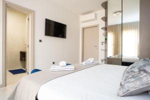 Family friendly house with a swimming pool Maslenica, Novigrad - 20492