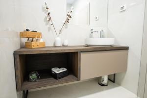 Family friendly house with a swimming pool Maslenica, Novigrad - 20492