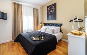 2 Bedroom Cozy Apartment In Sutivan