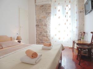 Double Room with Garden View room in Rooms and Apartments Djanovic