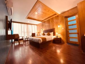 Winterline Resort Near Mall Road Manali - Centrally Heated & Air Cooled