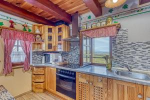 Vineyard Cottage Vesna Lake View - Happy Rentals 