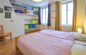 Maisons de vacances Lovely Home In Trouville-sur-mer With Kitchen : photos des chambres