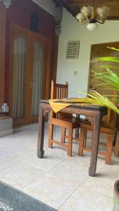 Barclona Guesthouses Lovina