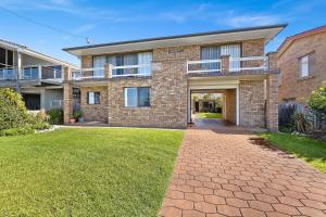 1 15 Dalmeny Drive Kianga