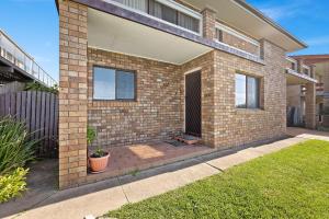 1 15 Dalmeny Drive Kianga