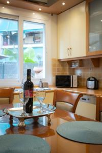 Maria & Philips Garitsa Hideaway