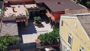 Midway House AMALFI COAST - POMPEI - SORRENTO COAST- NAPOLI