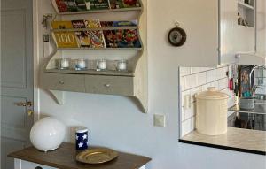 3 Bedroom Beautiful Home In Hemse