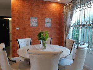 Joy Joy Pool Villa Huahin (Private Party 4-15 pax) Near 7-11