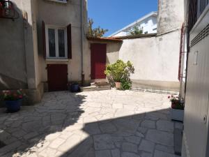 Appartements Superbe studio dans quartier calme : photos des chambres