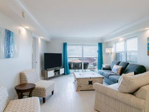 Regency Towers #708 West