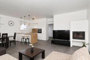 Apartment Lokva 