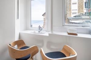 Les Vigies by Cocoonr