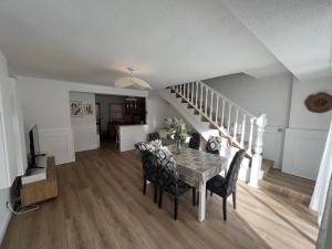 San Juan Beach, White House