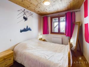 Chalets Chalet Montvalezan-La Rosiere, 5 pieces, 8 personnes - FR-1-398-599 : photos des chambres