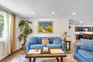 La Niña Nokomis Beach & Venice Island Fenced In Yard