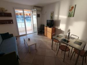 Luxury Apartment Astelmn