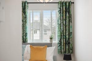 Stylish 2BR Flat near Stansted Airport & Parking