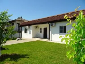 Guest house Amza - Tqvarchʼeli