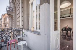 Luxury Art Deco Flat Big Balcony