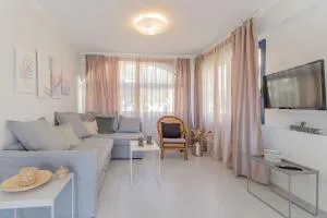 Golden Aura - Danilia