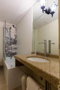 Hotels Hotel de France : photos des chambres