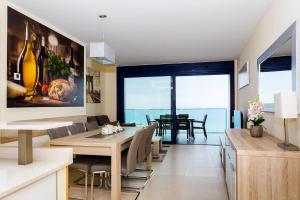 Apartamento SEA SENSES VICTORIA frente al mar
